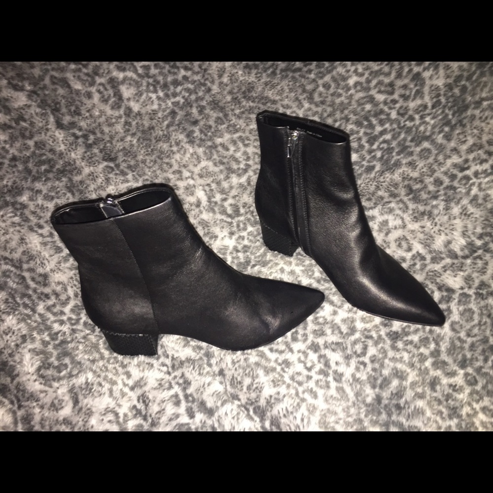 Black Dolce Vita Boots